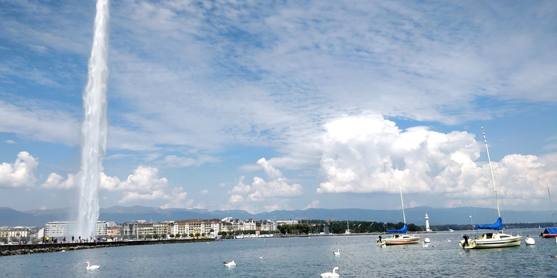 Pourquoi loger côté France plutôt qu'à Genève pour un déplacement professionnel ?