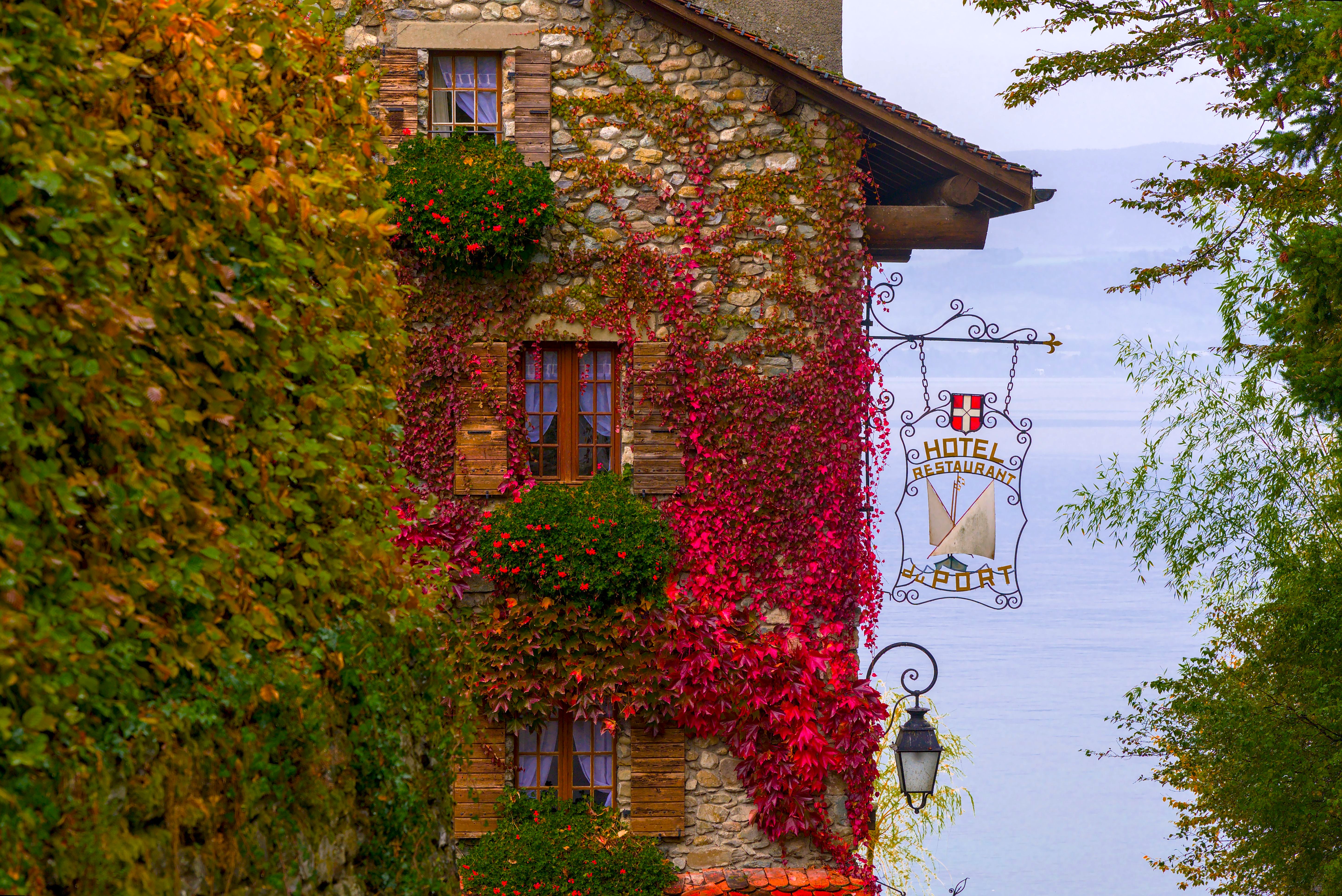 Où séjourner pour visiter Yvoire ? Le guide pour un week-end réussi sur le lac Léman